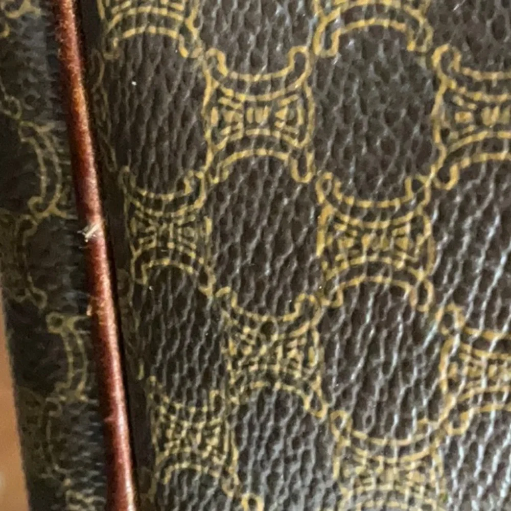Super Clean Used Luxe Celine Honeycomb Clutch/Wristlet Final Sale - Picture 4 of 4